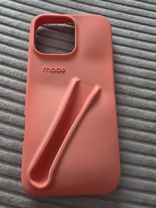 Etui iPhone 16 pro max brzoskwiniowe