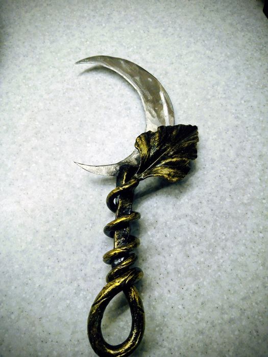 Ритуальний серп стальний