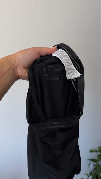 Спортивеі легінси Nike S р.