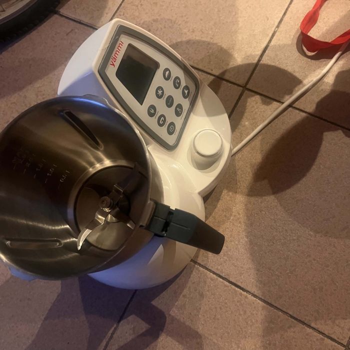 Vendo rebot de cozinha Yammi