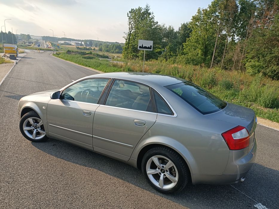 Audi A4 B6 2.4 170KM/HAK/stan koneserski/prawdziwy niski przebieg
