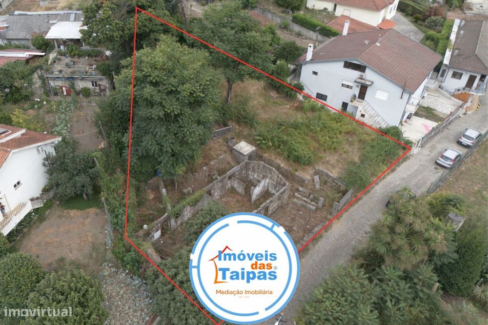 Vende-se Ruínas em Sande, Guimarães