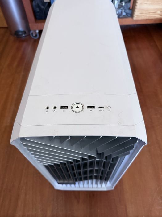 Workstation Edição Vídeo / DaVinci Resolve / Premiere / After Effects | i9-14900K | RTX 4080 Super | 128GB RAM | 5TB NVMe
