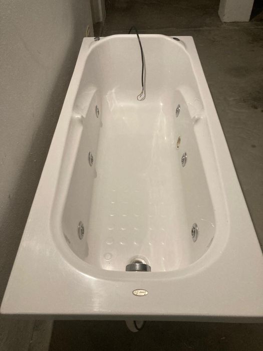 Banheira com jacuzzi