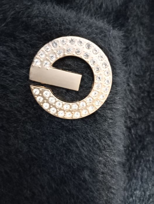 Czarna alpaka oversize