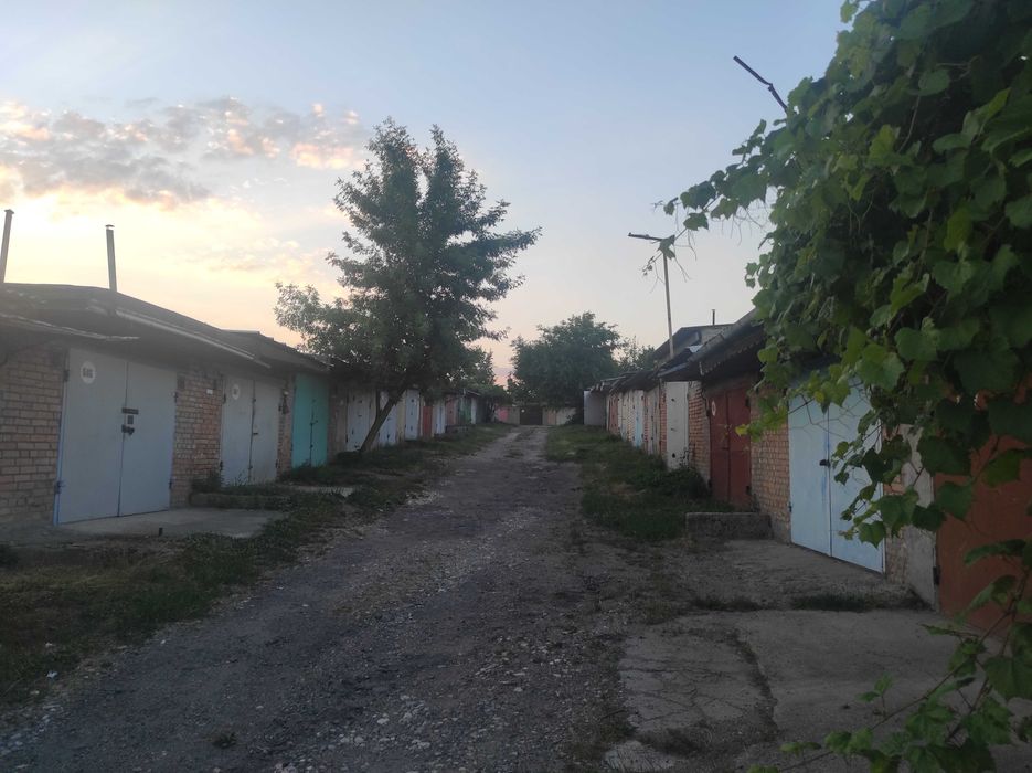 гараж в кооперативі металург
