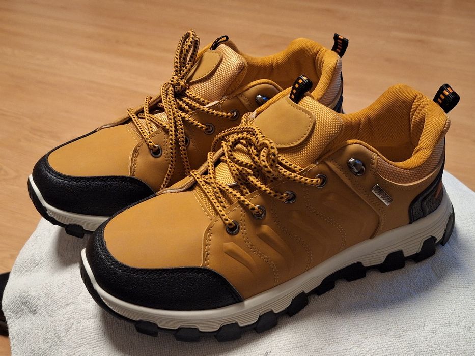 Tenis sapatos de caminhada à  prova de agua novos 45