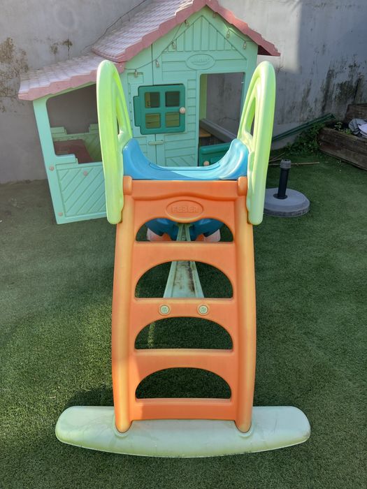 Escorrega Crianças + oferta de trampolim