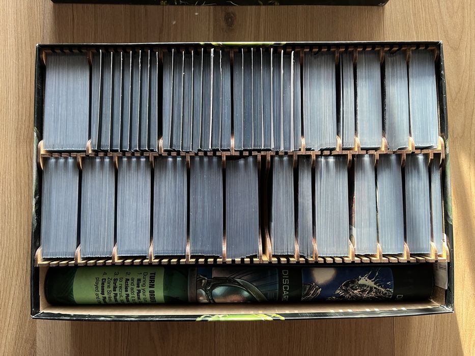 Legendary Encounters Alien Dodatek Insert Koszulki