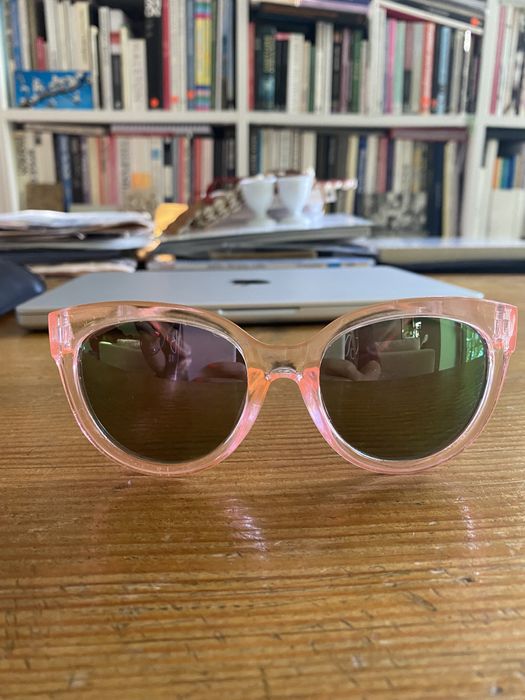 Óculos de sol rosa