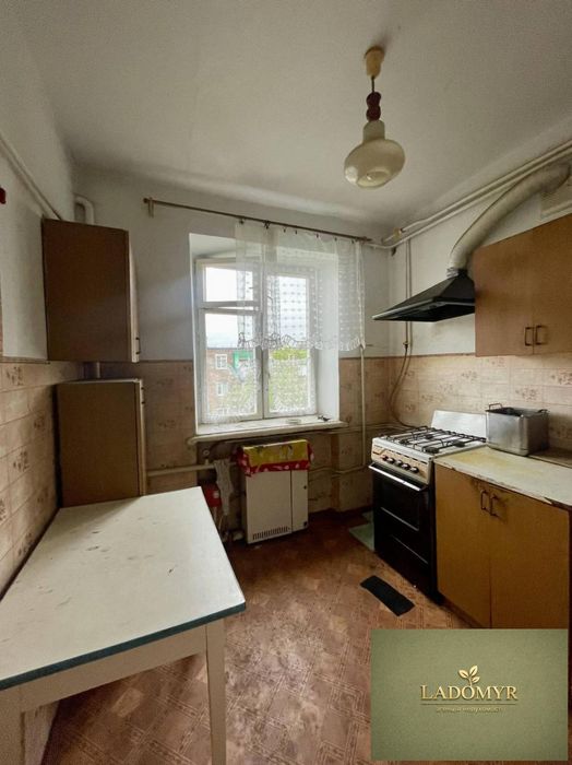 Продаж / Квартира / Заводська, Оженін