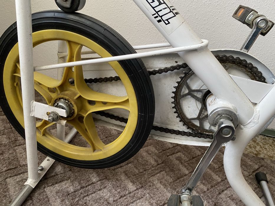 Rower stacjonarny z PRL (UNIVERSAL)