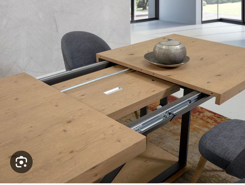 Mesa em mogno extensível