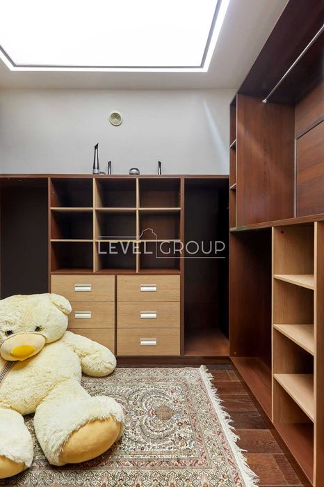 Продаж будинку 500 м² з виходом на канал. Конча-Заспа Козин Рудики