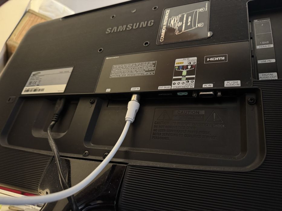 Monitor/tv SAMSUNG 24 cale