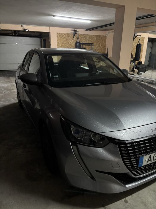 Peugeot 208 em bom Estado foto 4