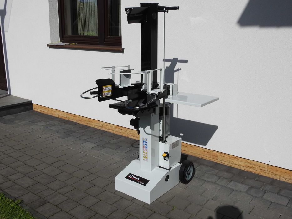 Łuparka do drewna Lumag, rębak, duży nacisk tłoka 8 ton, na prąd 230V