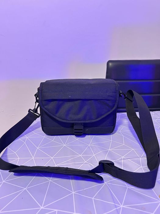 Câmara Canon EOS2000D