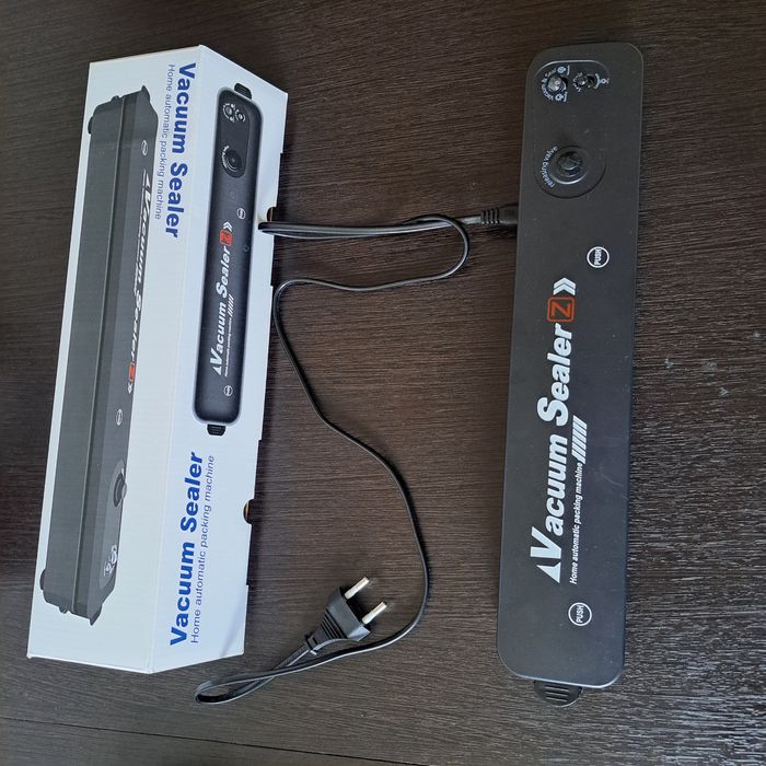 Кухонний вакуумний пакувальник харчових продуктів Vacuum Sealer, Чорни