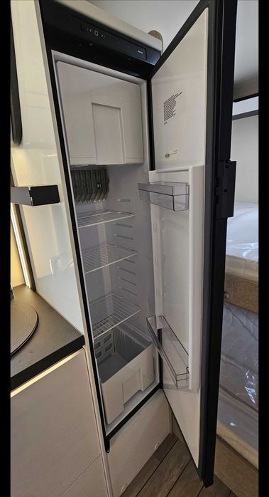 Wynajem wypożyczalnia kampera kamperów ford transit McLouis GLAMYS 320 NOWY 6 osobowy