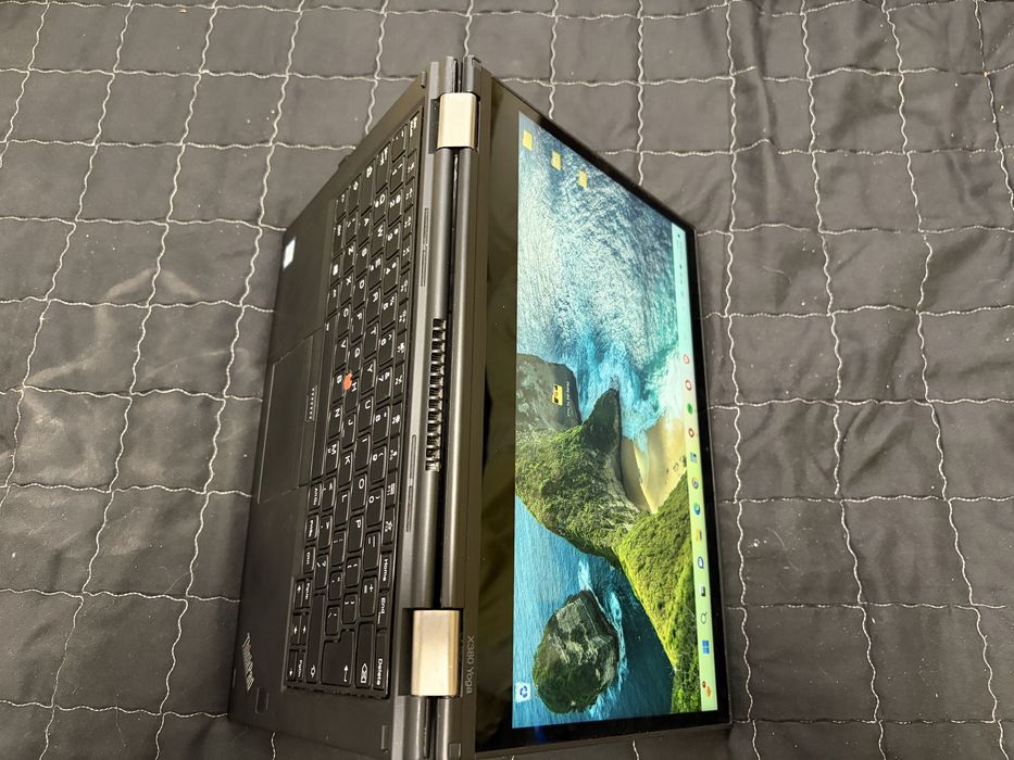 L-Yoga z Windows 11 Pro – i5 / 8GB RAM / dotyk stan idealny