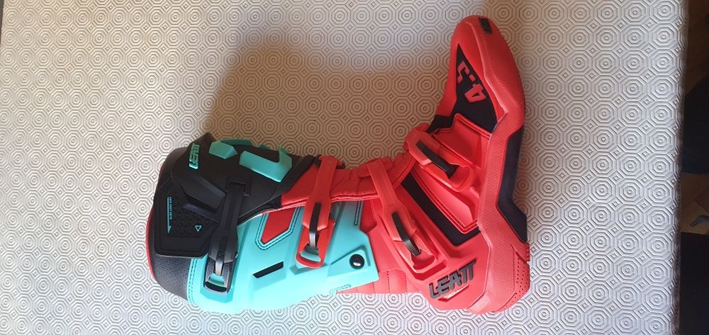 Leatt 4.5 MX Boots size 43