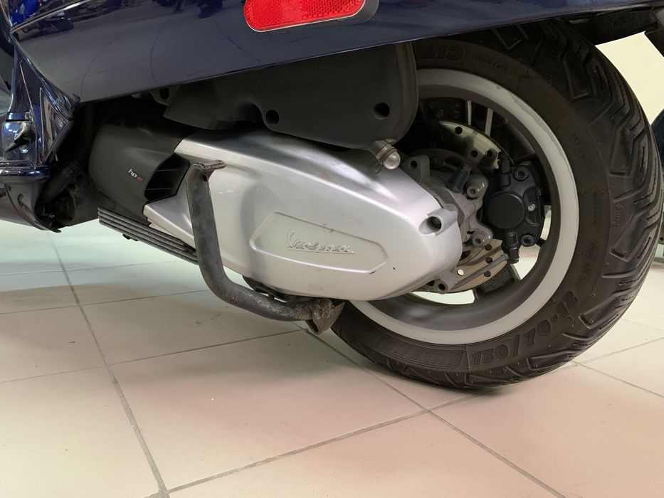 Vespa GTS 300 2020 рік