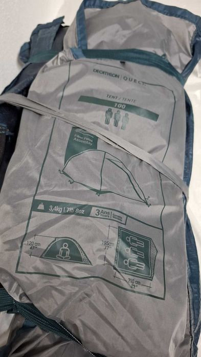 Tenda e colchão de campismo