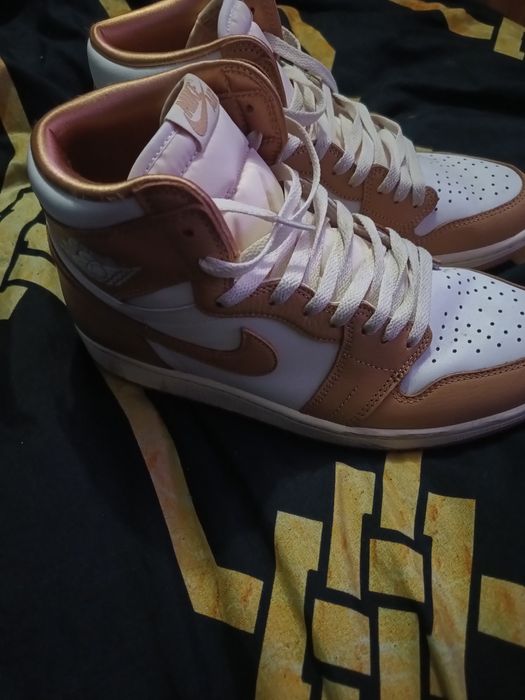 Air Jordan 1 Retro High OG Praline Rozmiar 44