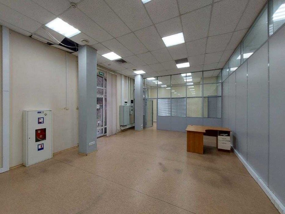Продаж офісної будівлі на Подолі, м. Тараса  Шевченка (2300 м2)