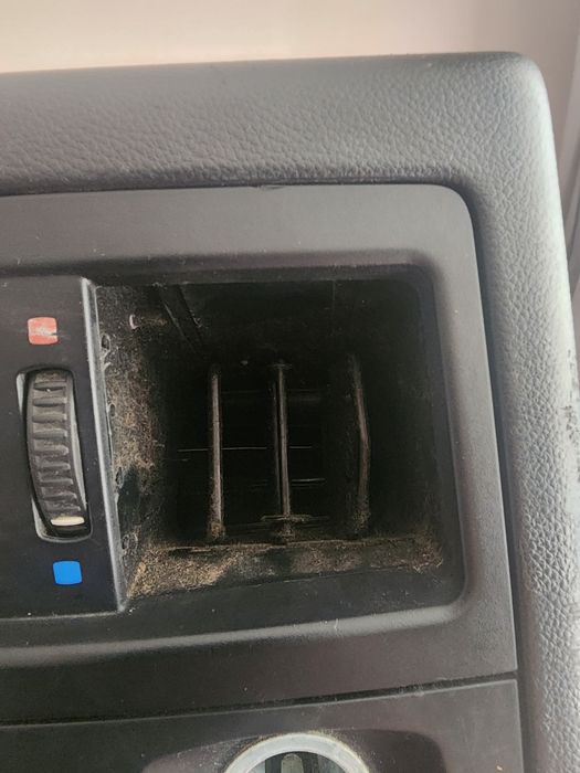 Повітряний дефлектор заднього ряду e60