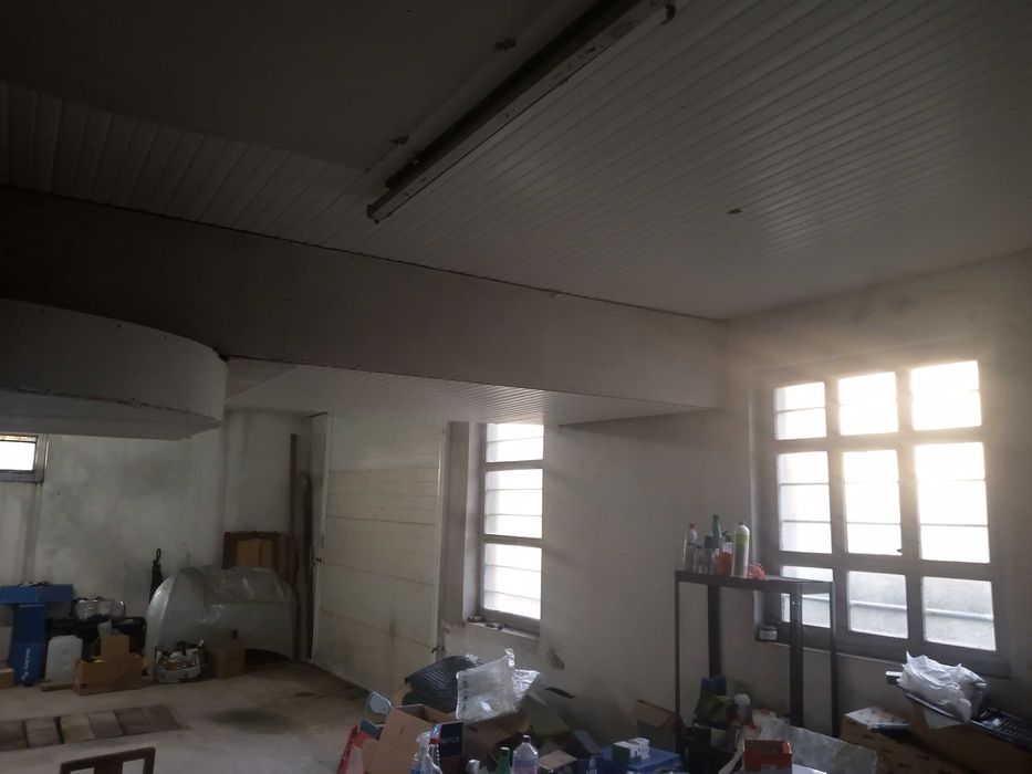 armazém disponível para arrendamento