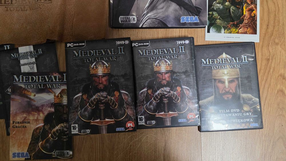 PC Medieval total war kolekcjonerska z albumem i figurką
