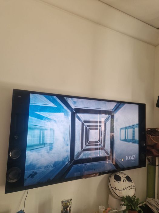 SMART TV Sony Bravia 65” (IMA-112) — Câmara integrada e som premium