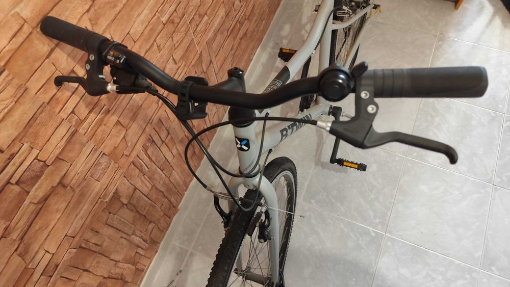 Bicicleta de cidade Btwin Riverside 120 cinza
