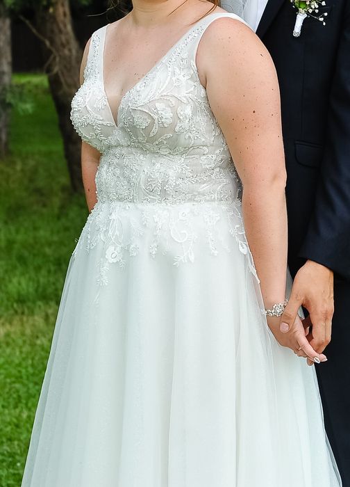 Piekna Suknia ślubna