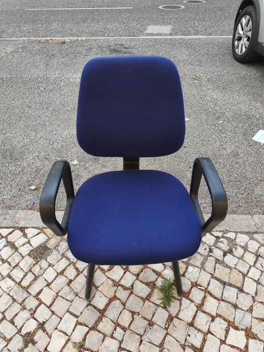 Cadeiras com apoios de braços