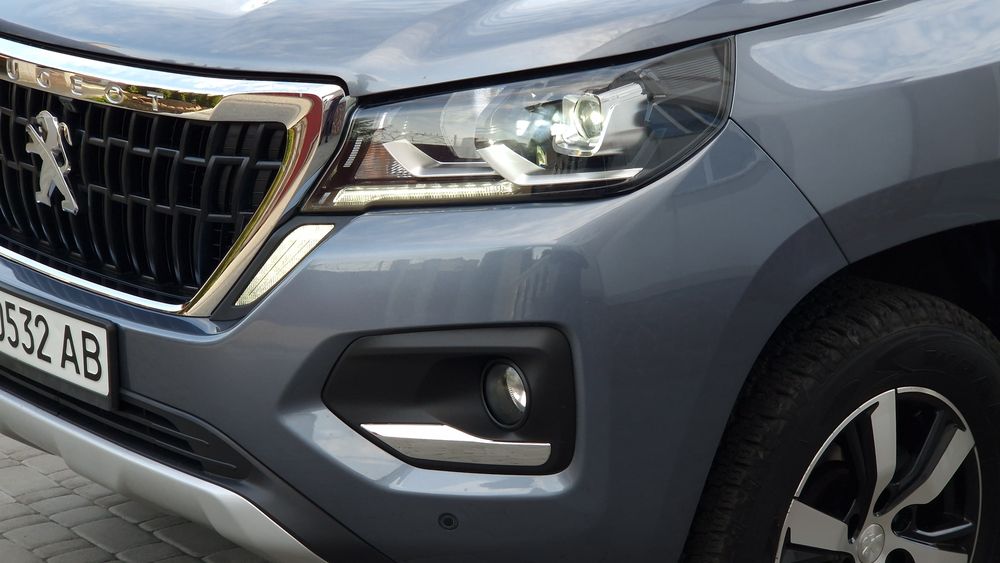 Пікап Peugeot LANDTREK 2023 рік.