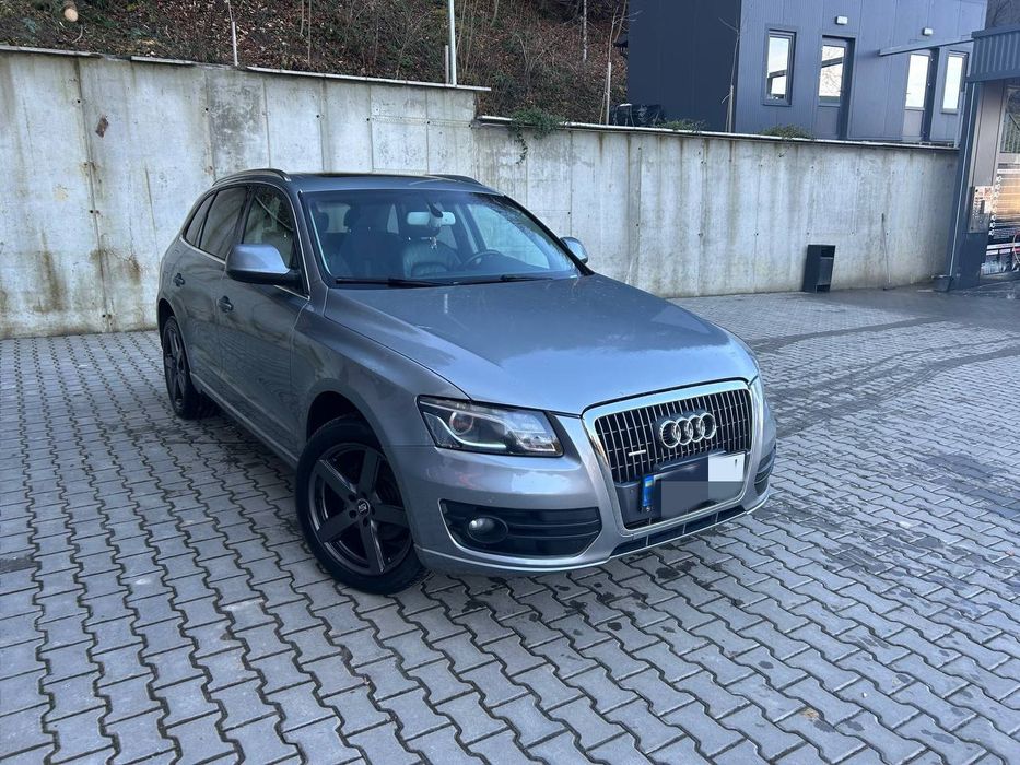 Надійний повнопривідний кросовер Audi Q5 Quattro
