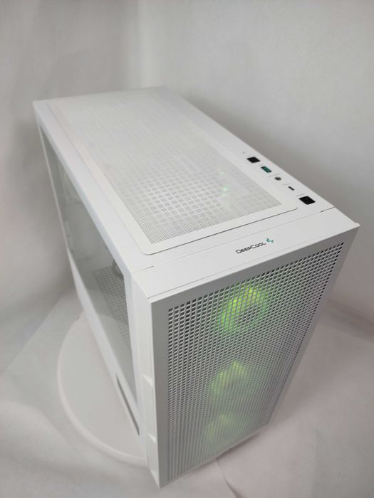 Komputer Gamingowy Ryzen 7 9800X3D,RTX 5070 Ti,32GB,SSD,Win 11,leasing