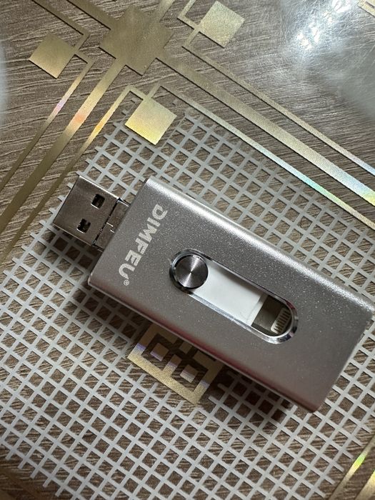 Флешка на 128 гб