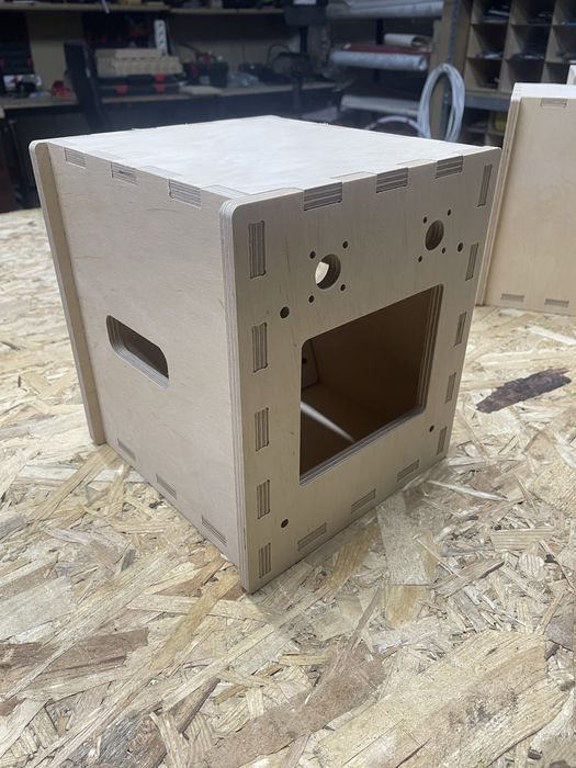 Корпуси eve LifePo4 50 105 230 280ah