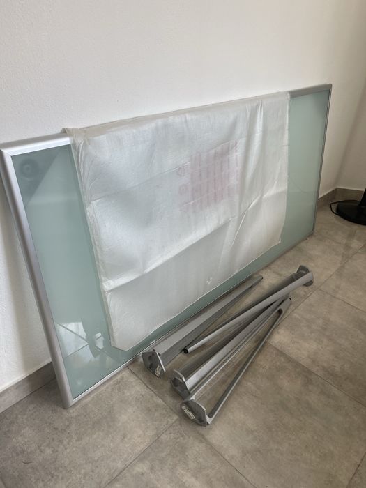 Secretária de vidro