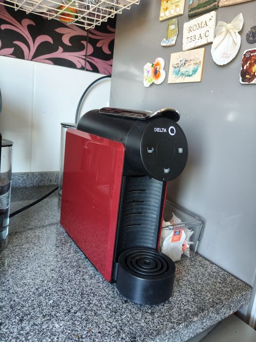 Máquina de Café Delta Q (Vermelha)