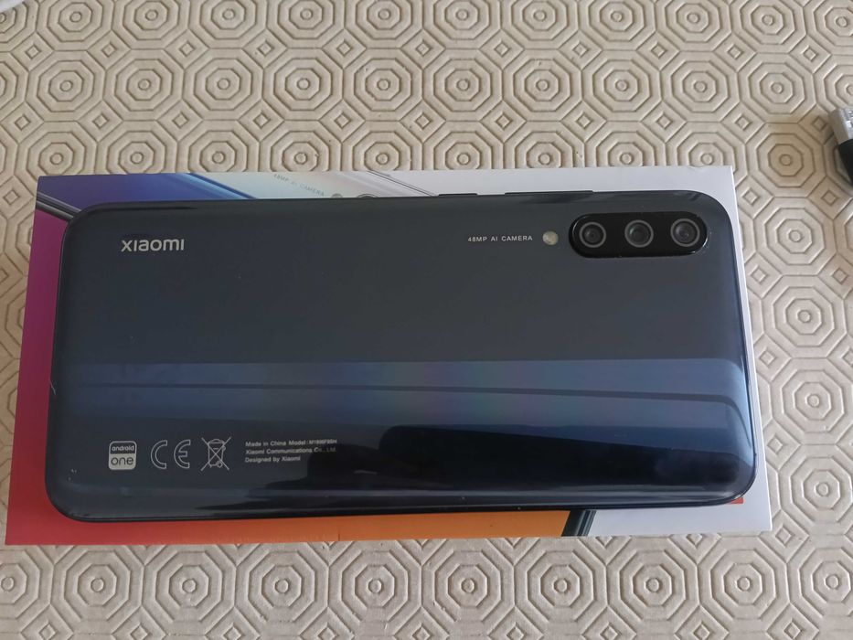 MI A3 128GB e 4GB RAM