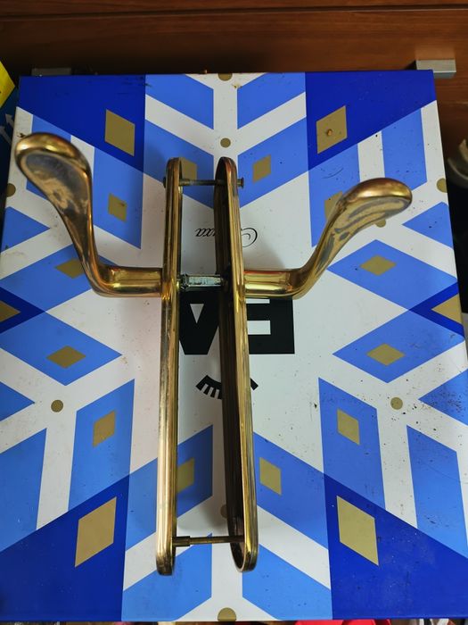 Vendo fechaduras e puxadores