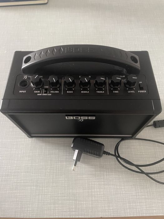 Boss Katana Mini Amplificador64173601192065121