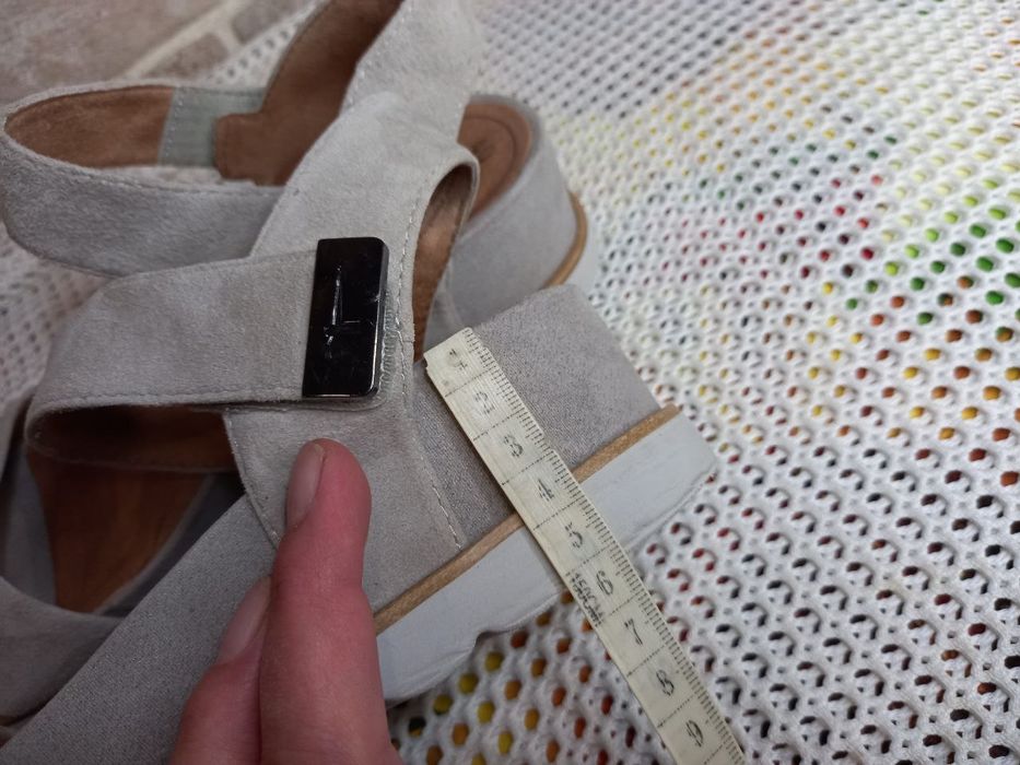 Босоножки Tamaris 40р