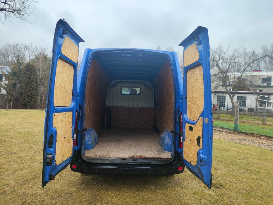 Wynajmij Renault Master L3H2 – Maksimum Przestrzeni