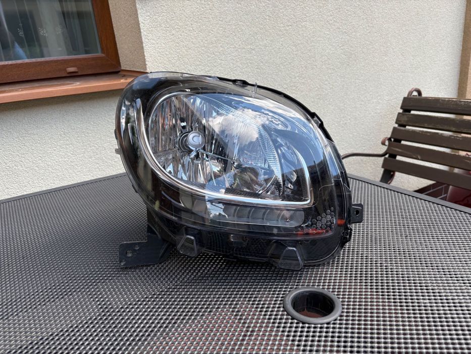 Фара права Smart 453 2020-